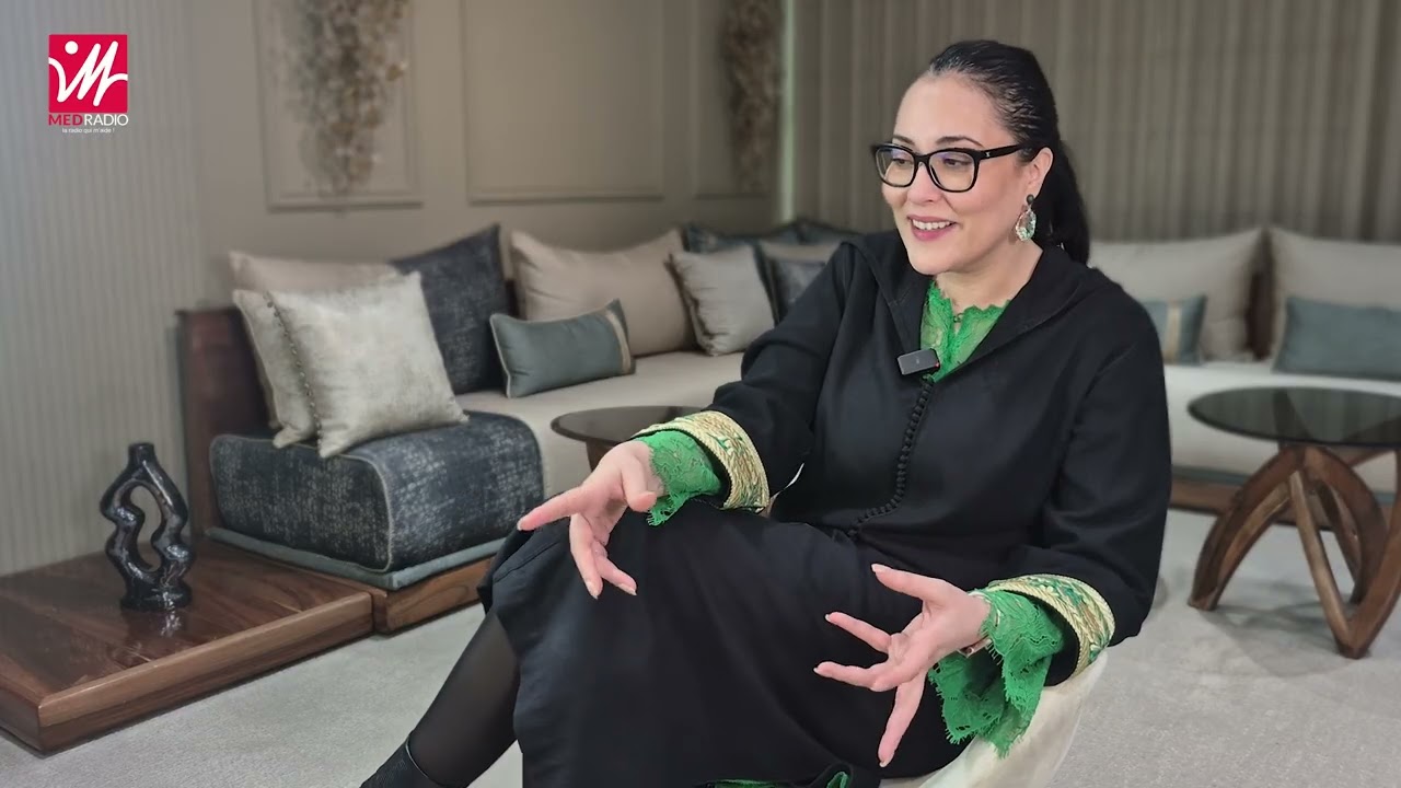 فاطمة الزهراء الجوهري: فاش تناتفت مع مونيا لمكيمل دمعت، والفنان لي كيتعاطى فالسوشيل ميديا ماشي فنان