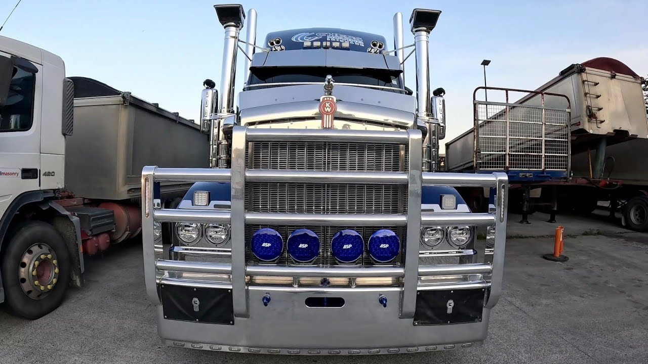 Australian Trucks in 4K | Truck Spotting While Travelling Across Australia