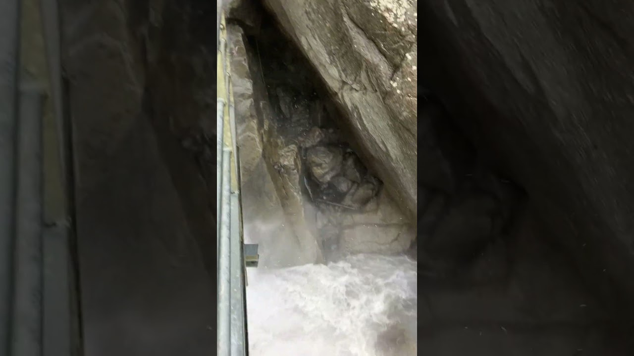 La cascade &agrave; B&eacute;rard