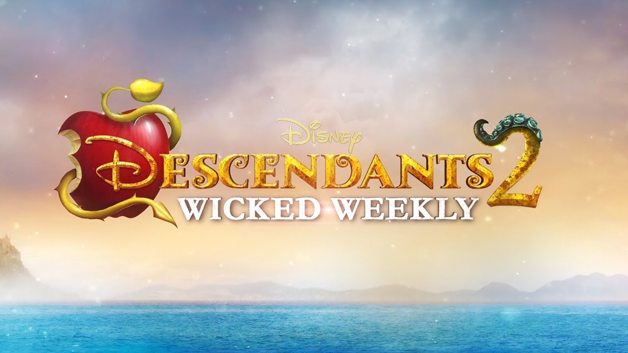 Dove Cameron Lends an Evil Hand 😈 💪🏼 | Episode 1 | Descendants 2 Wicked Weekly