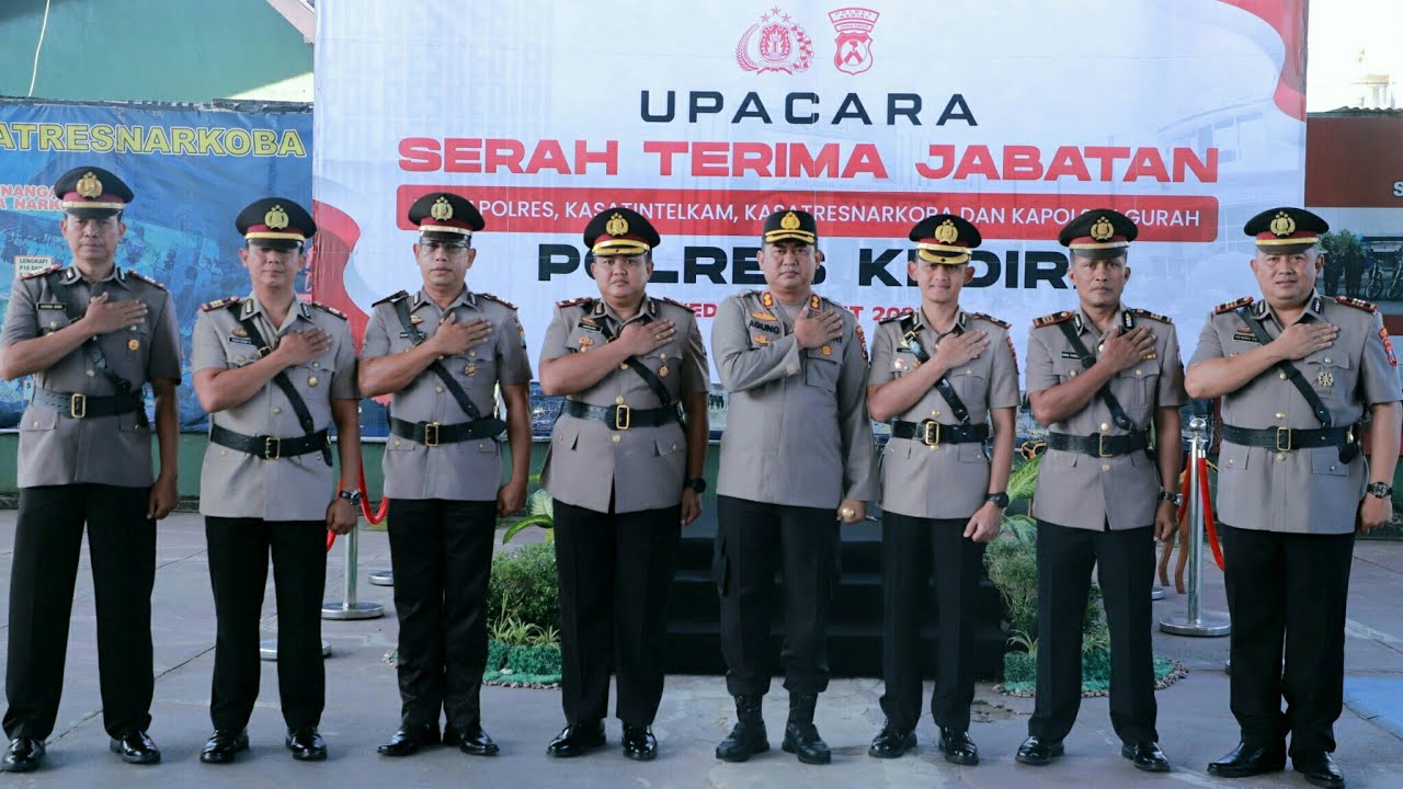 UPACARA SERAH TERIMA JABATAN POLRES KEDIRI