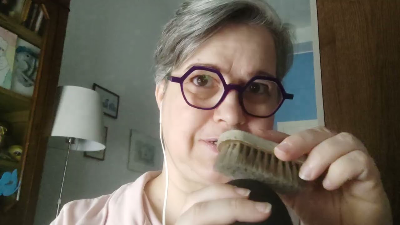 Asmr - parrucchiera per Angela e Ginevra 