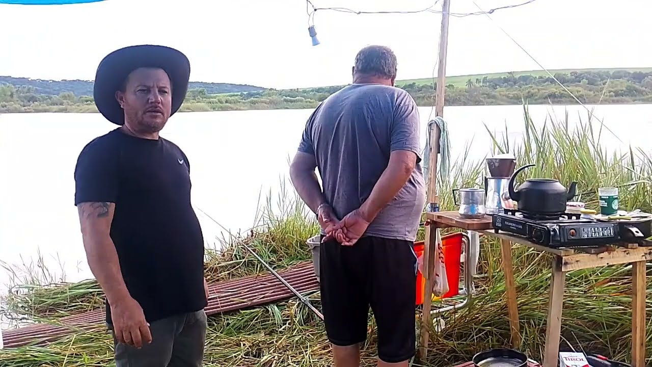 Pescaria Raiz: Chuva, Comida no Rancho e Fisgada! 🎣🌧️