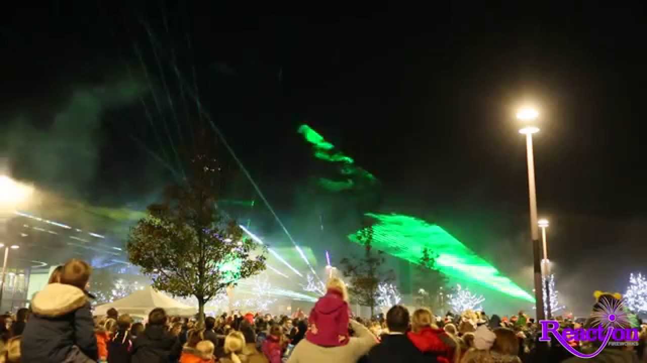 Bluewater Christmas Light Switch On 2014 - Fireworks, Laser, Flame and Water Show