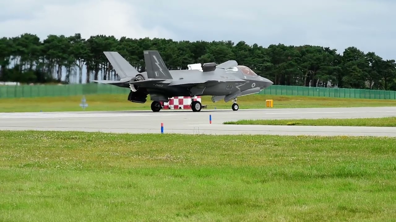 Spectacular RAF F35 lightning launches from RAF Lossiemouth.