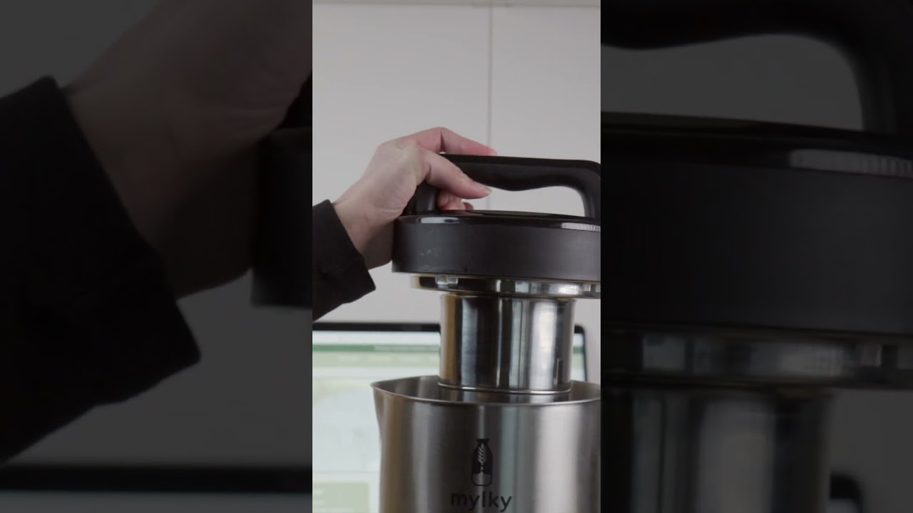 Making almond milk with Mylky! ✨🥛
