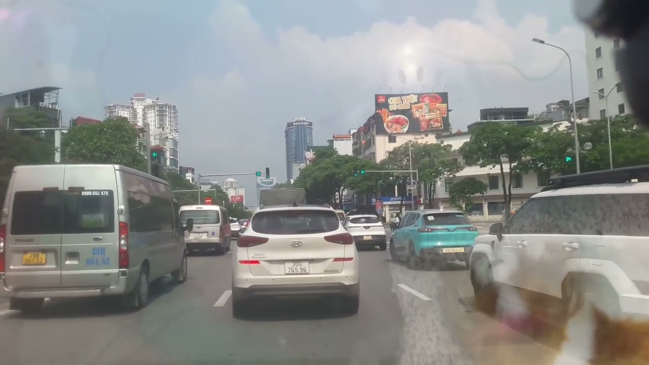 @PhungNguyen-eo8gi Đầu giờ chiều ngày thường mật độ lưu thông luôn thấp, nên thông thoáng