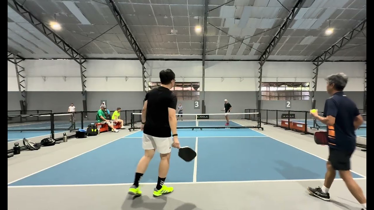 @PickleballHub : Lorenz  /Julius vs. Abel/Dino