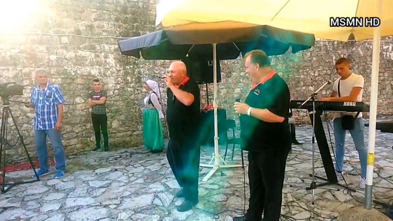 Nije kuca na prodaju narodna izvode (Kladuški Bećari)