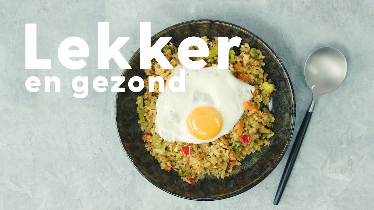 Wat eten we vandaag? Gezonde nasi van bloemkoolrijst met een gebakken eitje - Allerhande