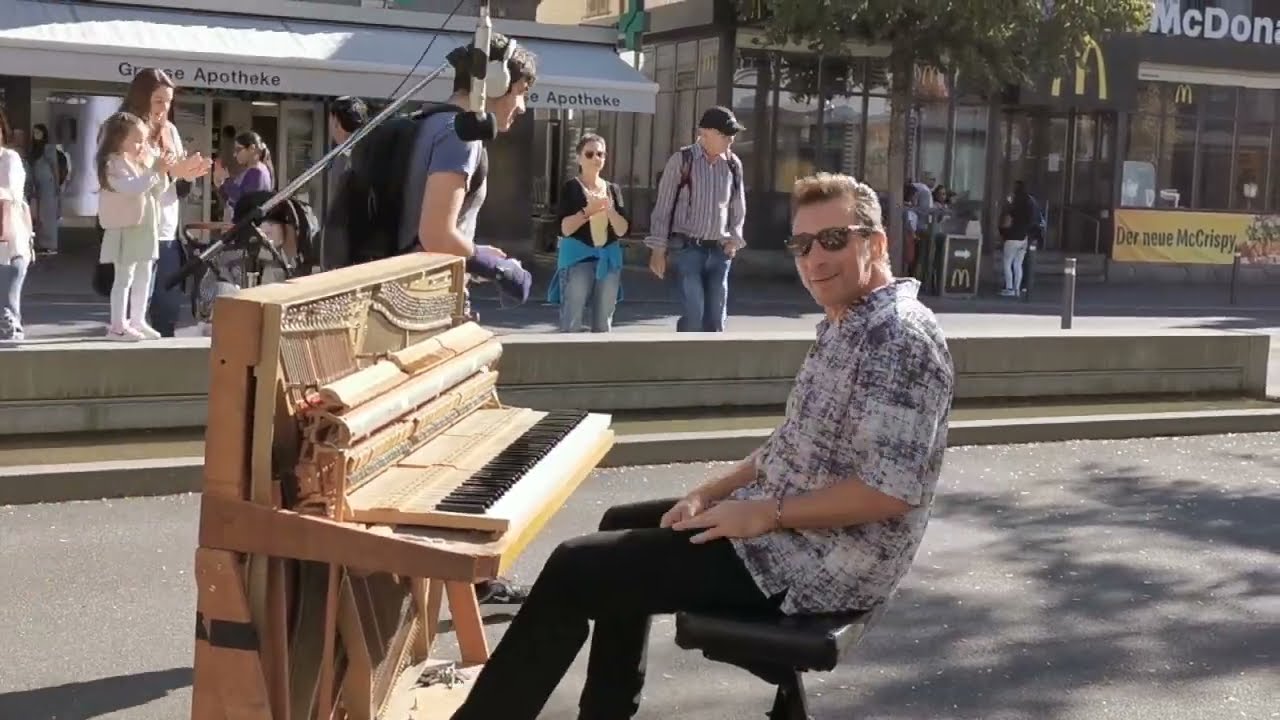 Nico Brina - Rockin' Boogie Woogie Piano in Interlaken 🇨🇭 boogiewoogiepiano