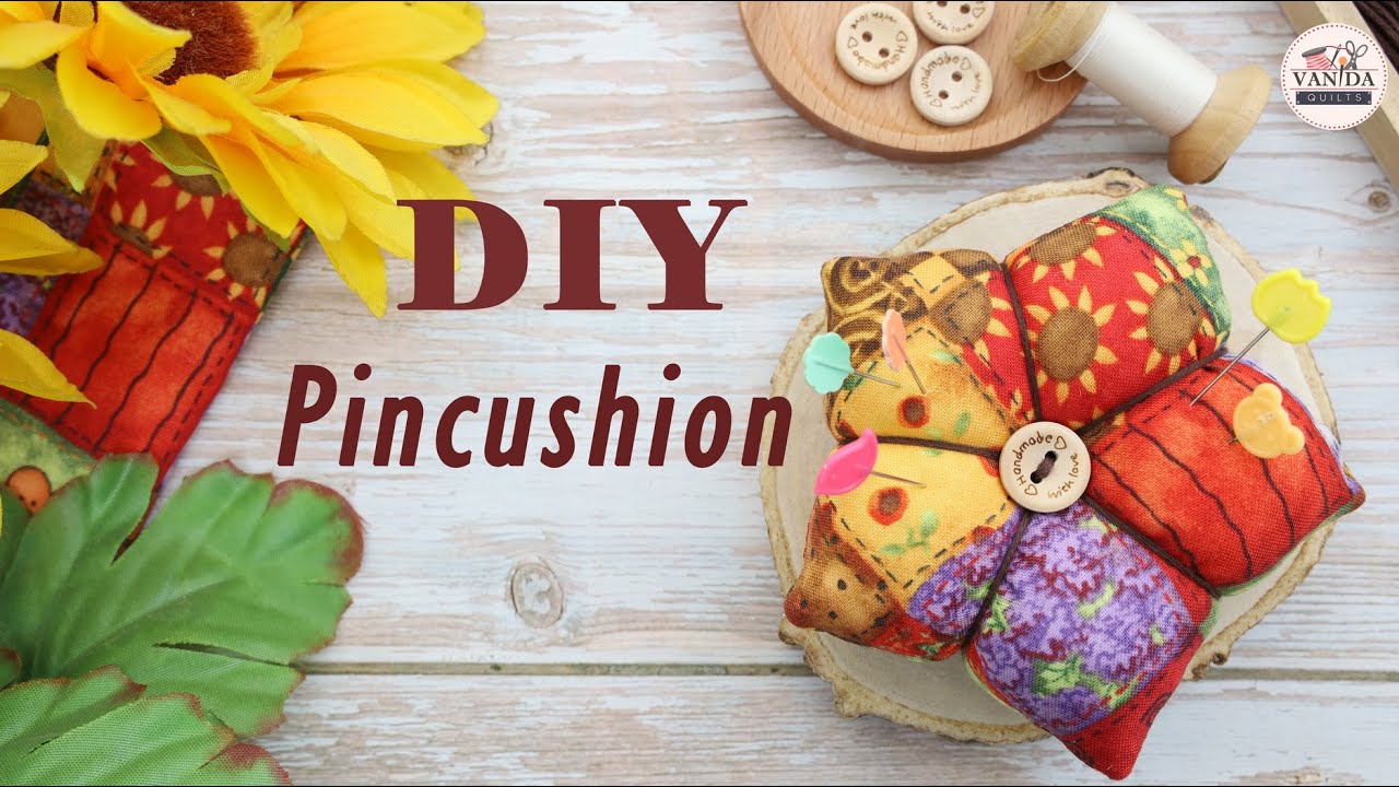 Easy way making Beautiful Flower Pincushion l วิธีเย็บหมอนปักเข็ม DIY รูปดอกไม้ห้ากลีบ แบบง่าย