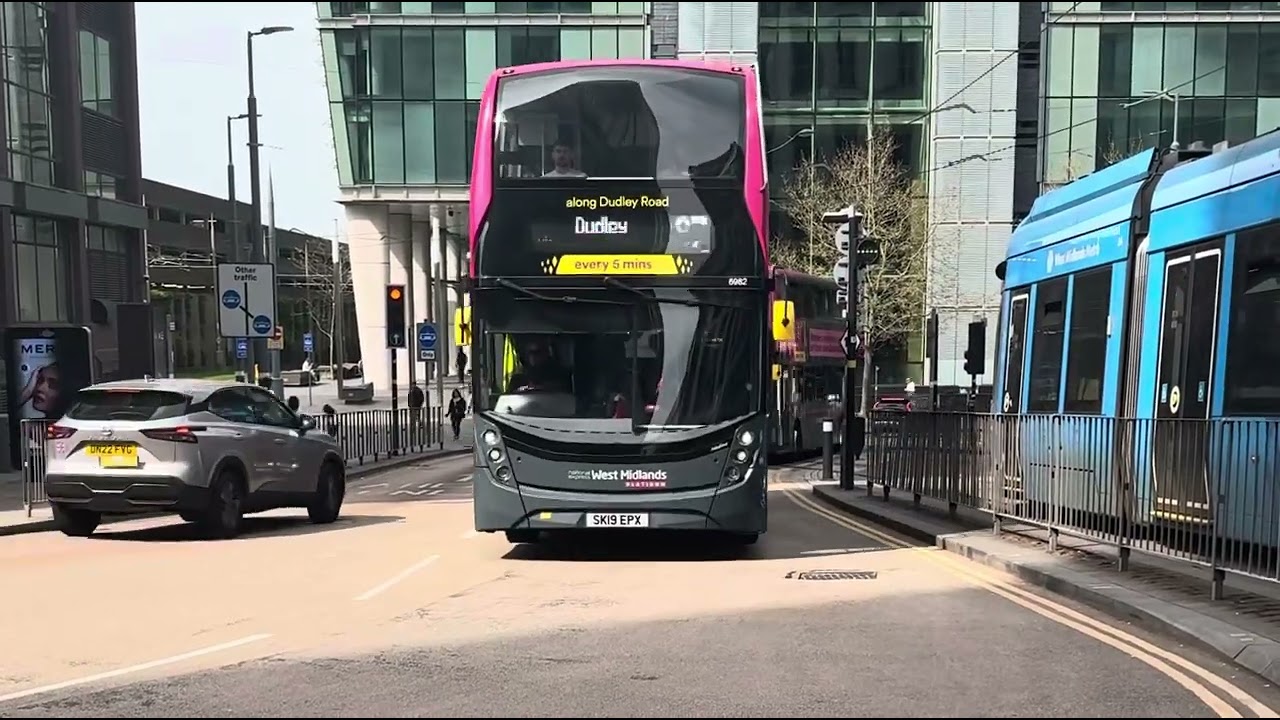 Enviro 400 MMC 6982 Route 87 Platinum Dudley and 6983 Route 82 Platinum Bearwood