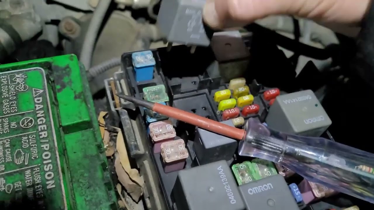 Dana's Garage     Troubleshooting 08 Dodge Nitro No Crank with 08 Jeep Liberty