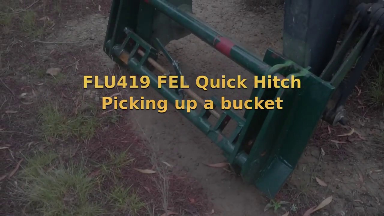 UNIMOG FLU419 SEE picking up a bucket