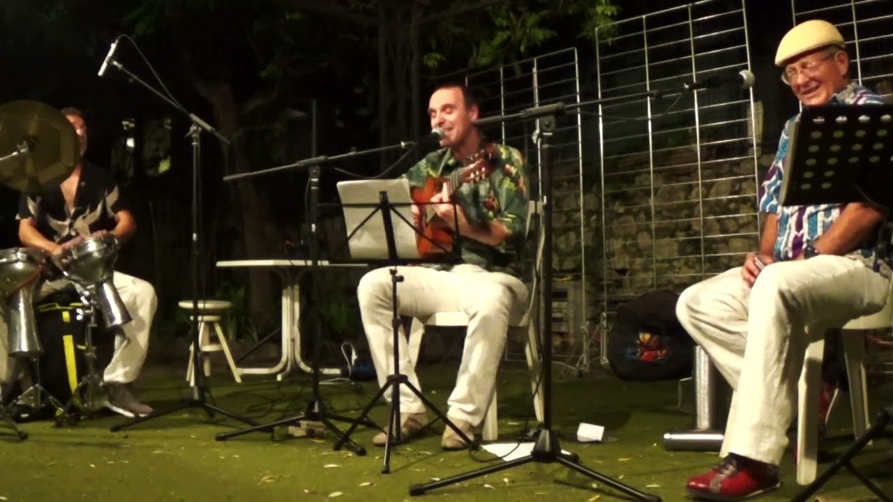 Chan Chan / Besame Mucho (by Diego Origlia & Banana's Kafé)