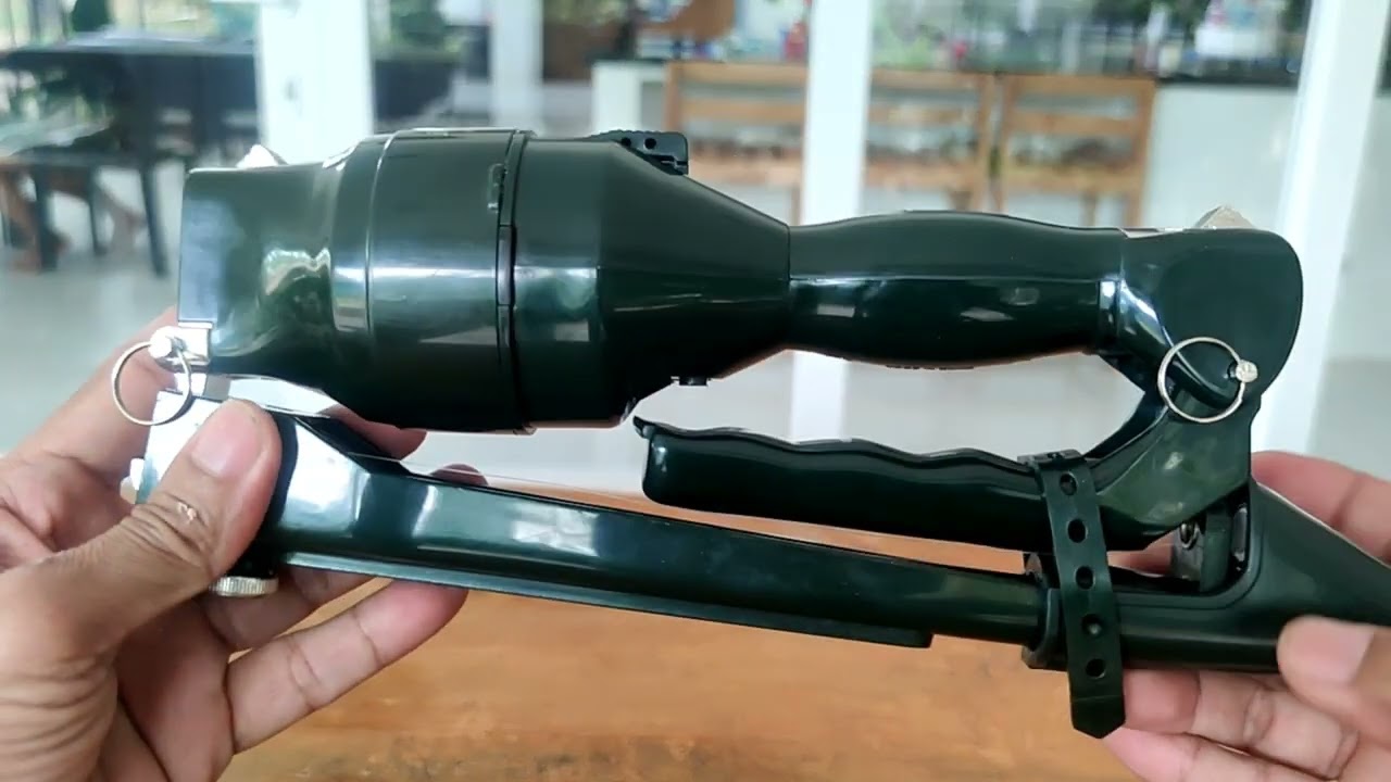 VINTAGE  PORTABLE/ FOLDABLE FISHING ROD (As Seen on TV) NAKAKAHULI NGA BA?