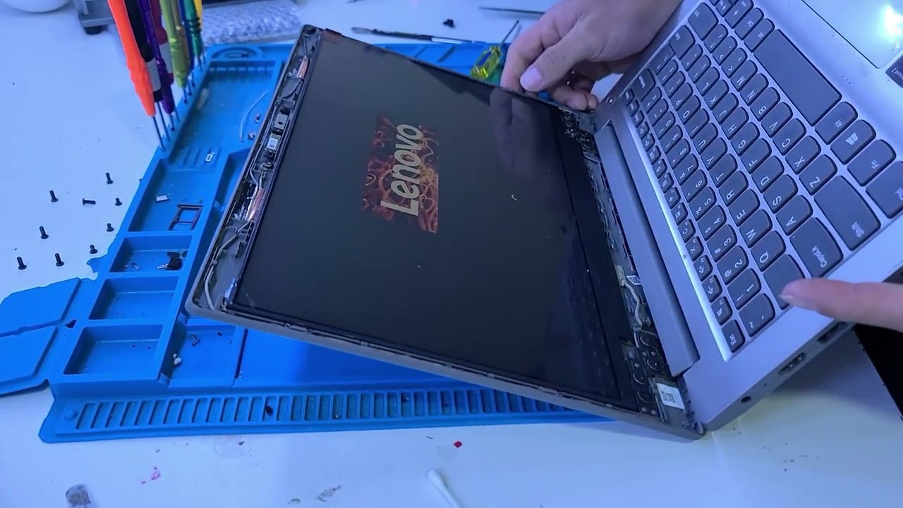 Cambio de Pantalla o Display de la Lenovo Ideapad 3 14