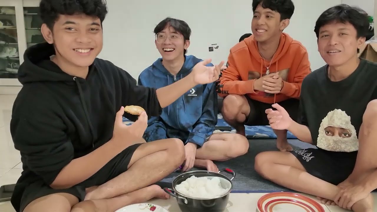 DAY 1 BIKIN MAKANAN TERENAK SEBELUM BULAN PUASA DI GH🤤