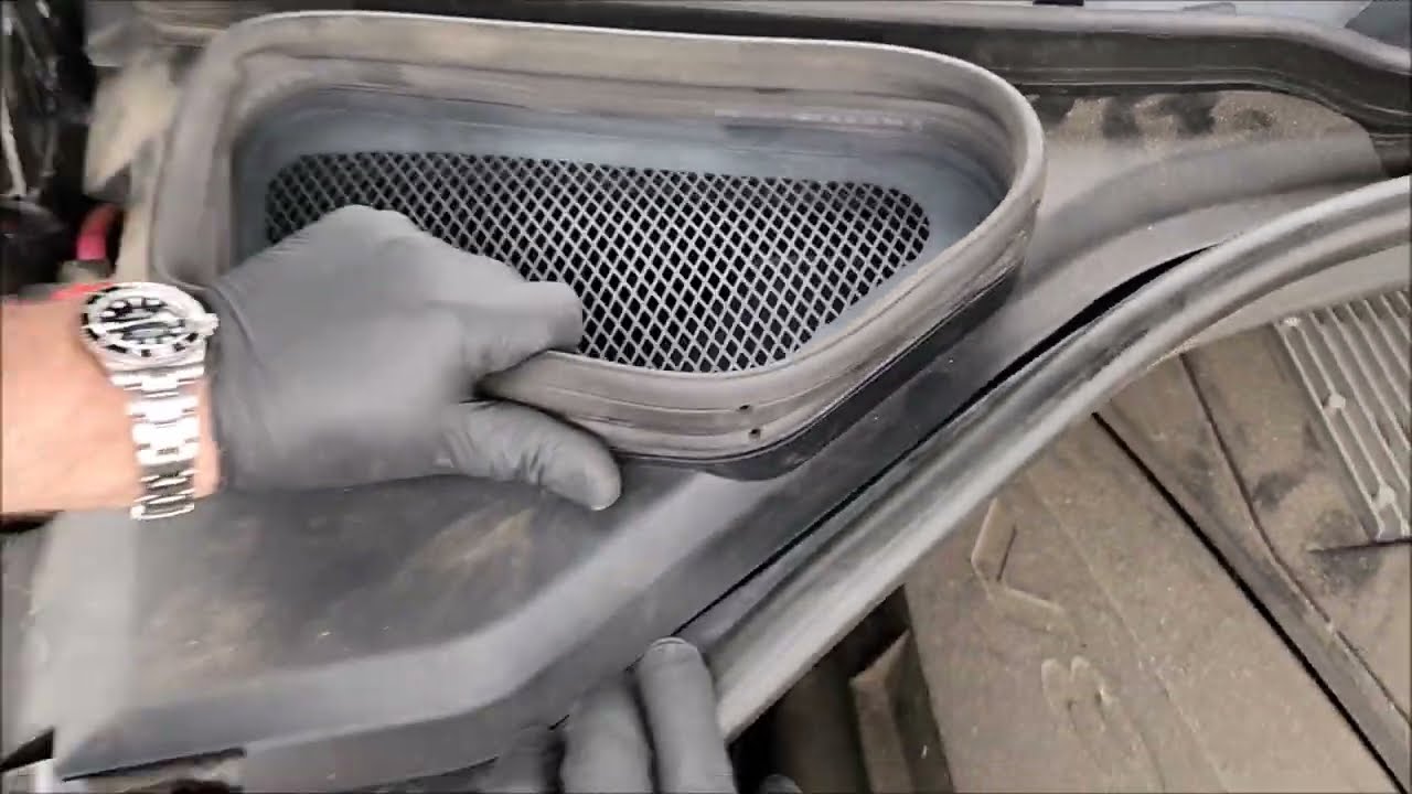 Mercedes Benz GLS 550 (X166) Cabin Air Filter Replacement
