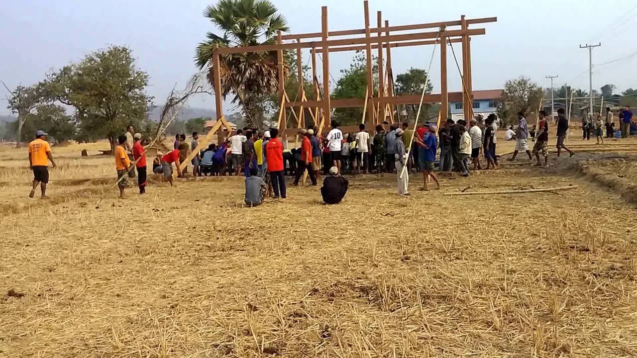 Home Building - Laos Style!!!