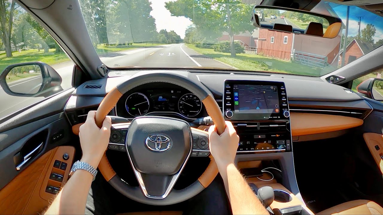 Toyota Avalon Hybrid Limited 2021 года — обзор от первого лица