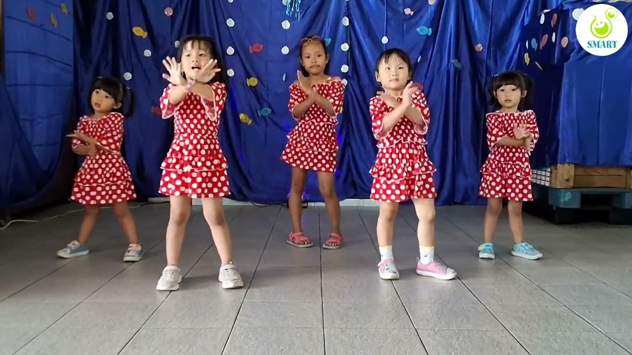 SMART Preschool Surakarta-Fun Dancing cover dance 