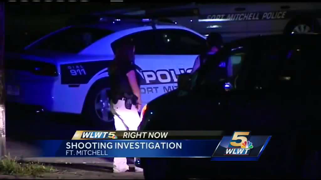 Man shoots himself in front of police in Ft. Mitchell