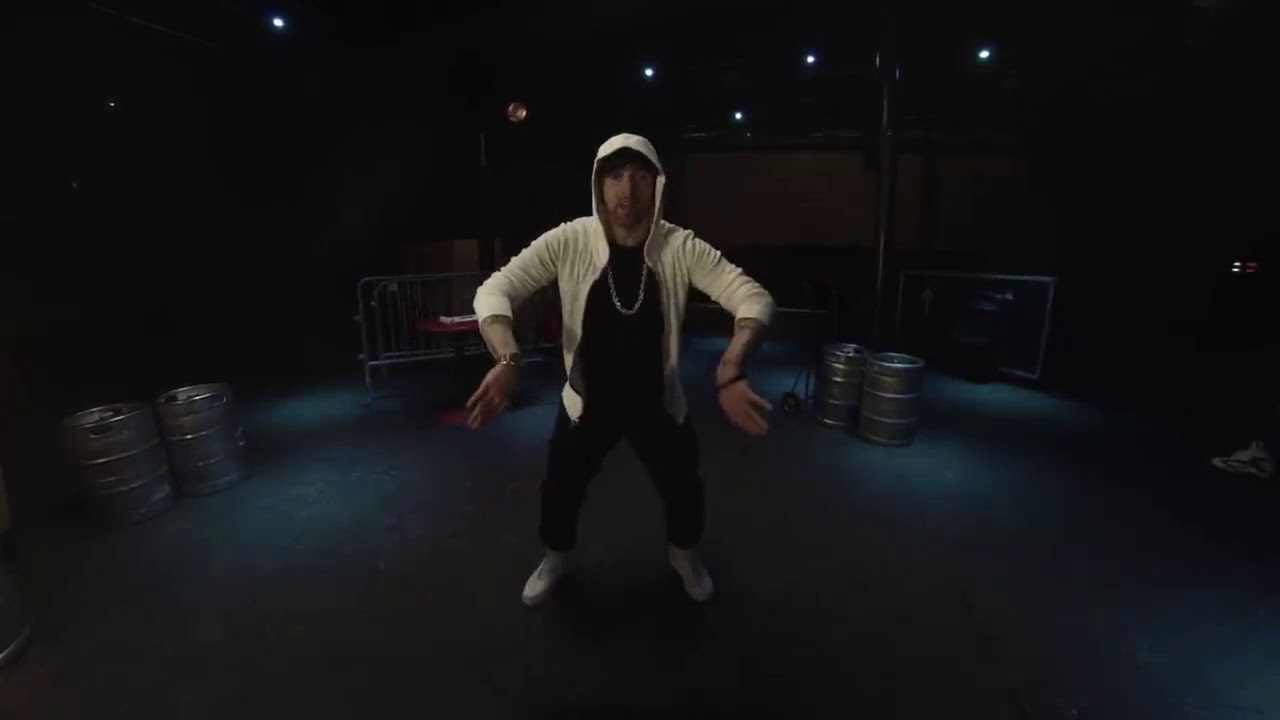 YTP - Eminem is lost in a zoo (Kick Off Freestyle)