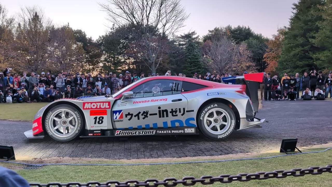 SuperGT最終戦 HSV-010エンジン始動デモ