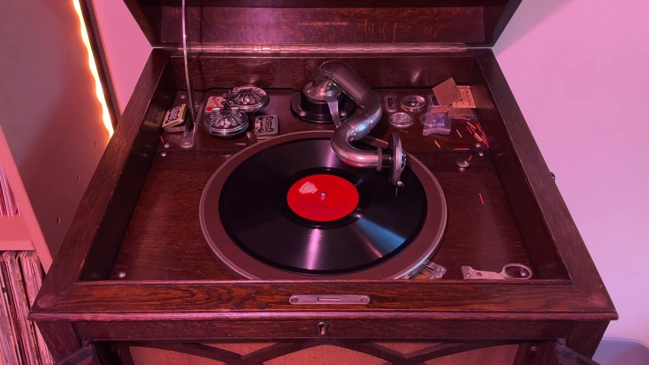 Sleepy Head - Al Vocalé And His Crooners (Al Bowlly) - Edison Bell 5189 - HMV 163