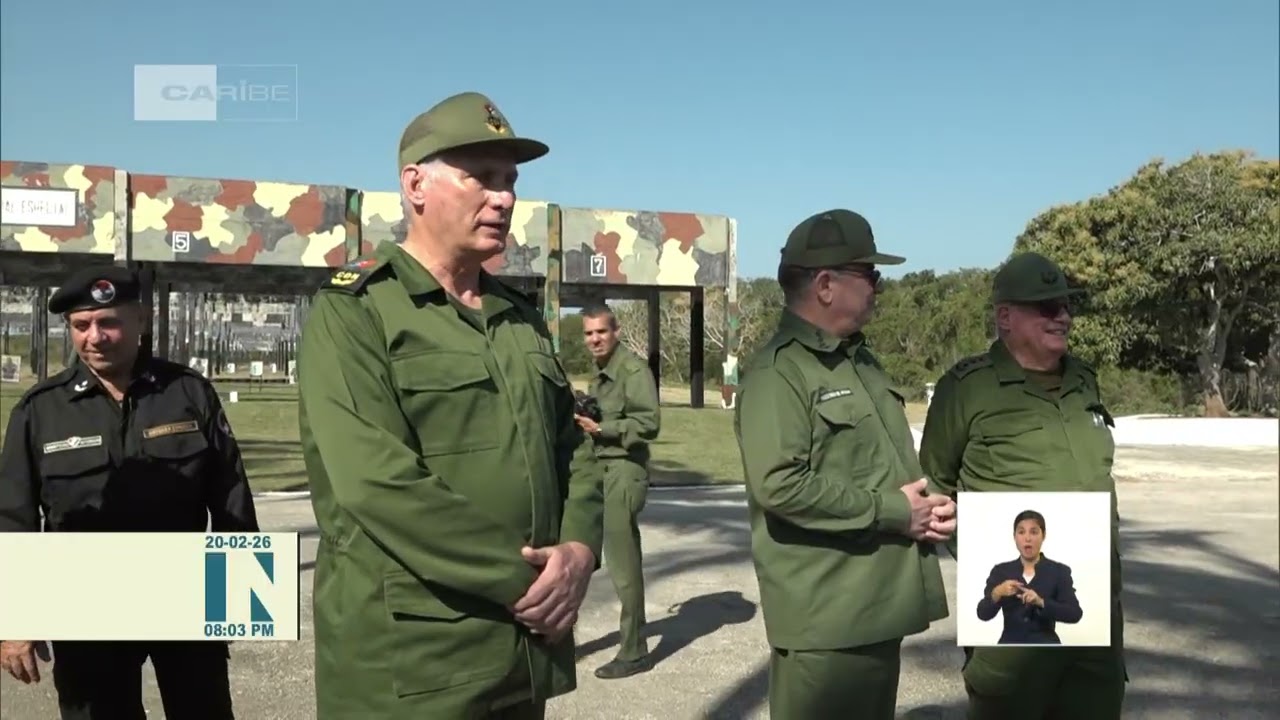 Asiste Díaz-Canel a ejercicio demostrativo por Día Nacional de la Defensa