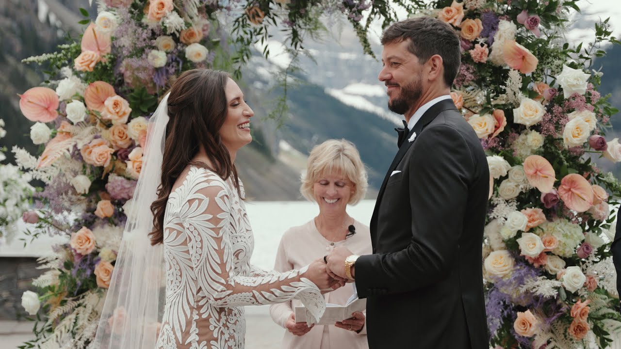 Fairmont Chateau Lake Louise | Gorgeous Wedding Day | Lewis & Co. | Julianne young Weddings