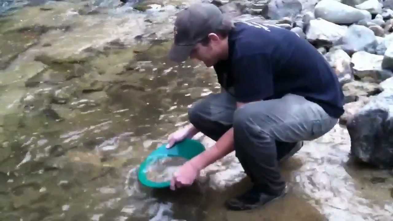 Running Dual River Sluices And Finding Gold! Summit Mining & Equipment Keene