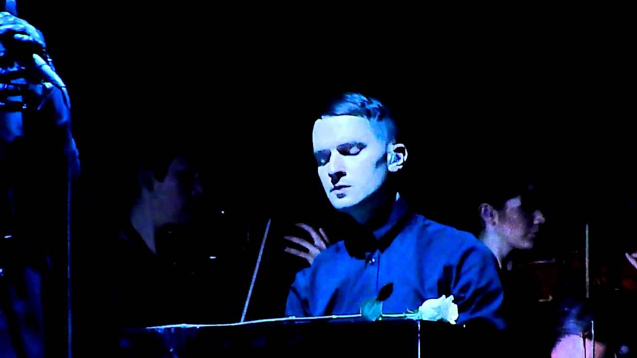HURTS - The Water - Arena Moscow - 18.10.11