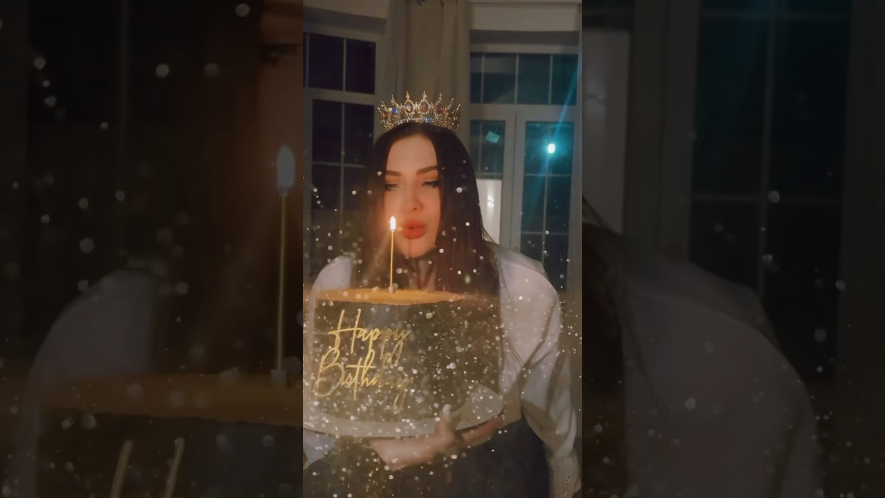 Торт с короной и летящими блестками #тортскороной #торт #тортсблестками
