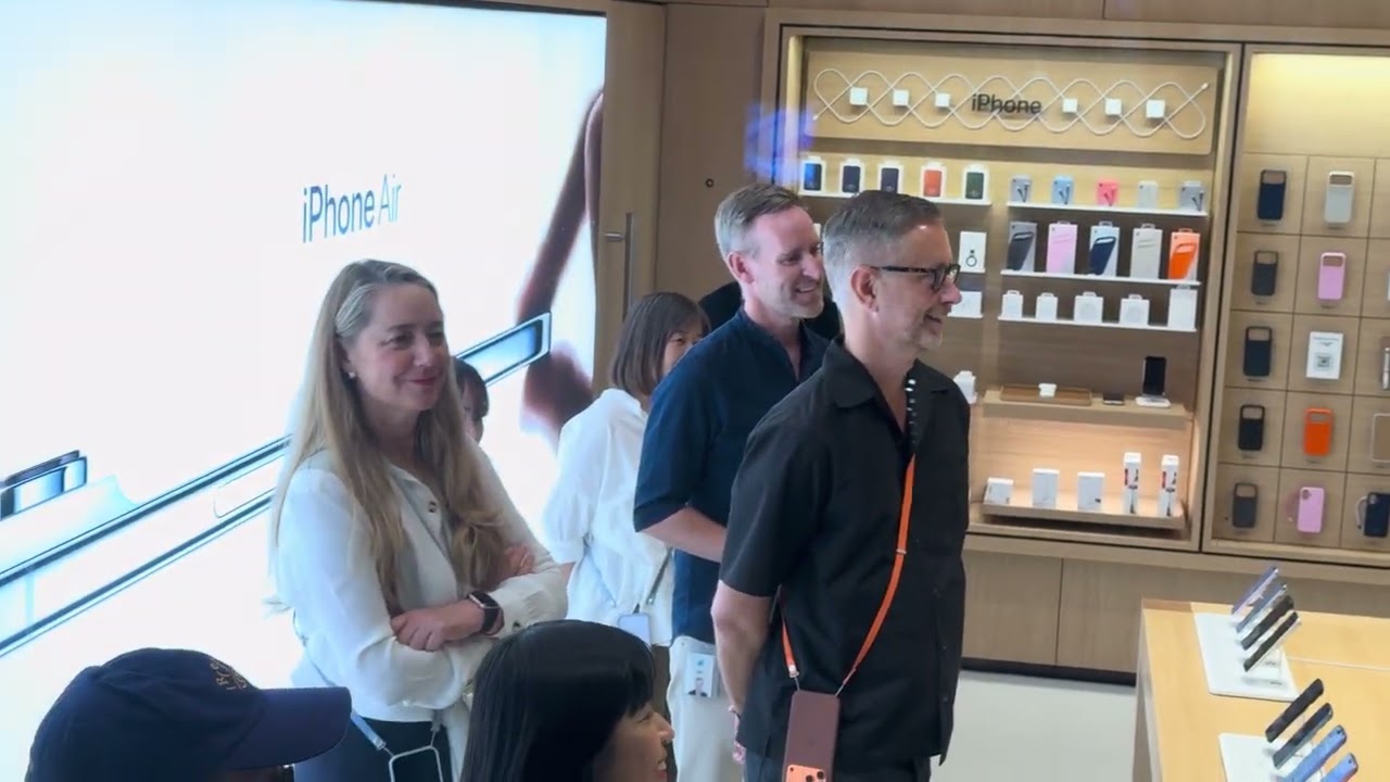 AppleプライベートイベントCEO登場