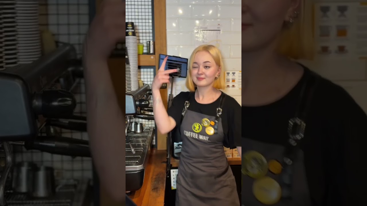 Встретились стажер и опытный бариста #люблюкофе #coffeevibes #coffeetime #coffeeplace #morningcoffee