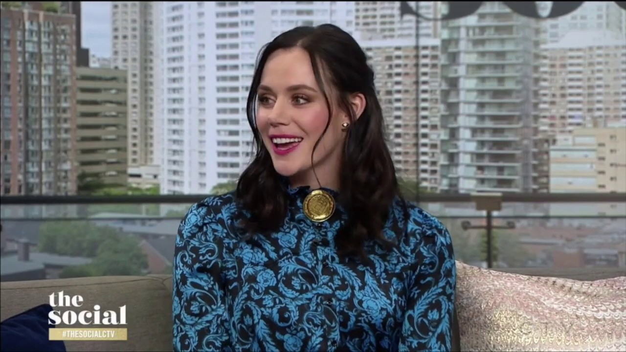 Tessa Virtue on The Social (December 2019)