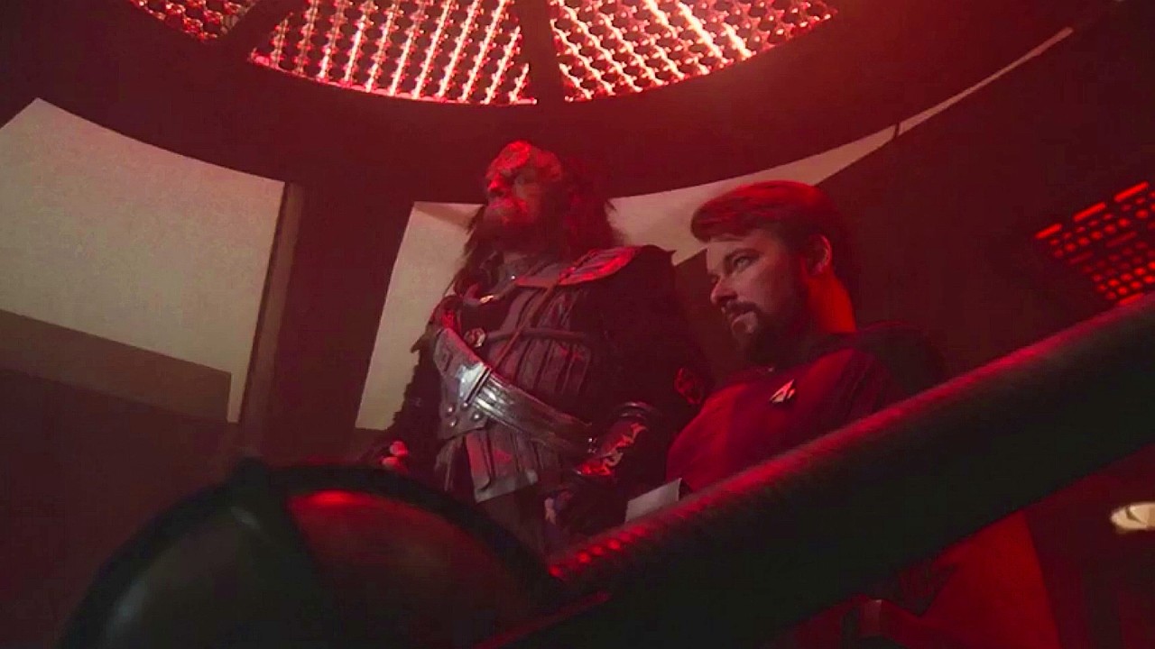 Star Trek Next Generation - Divided Loyalty