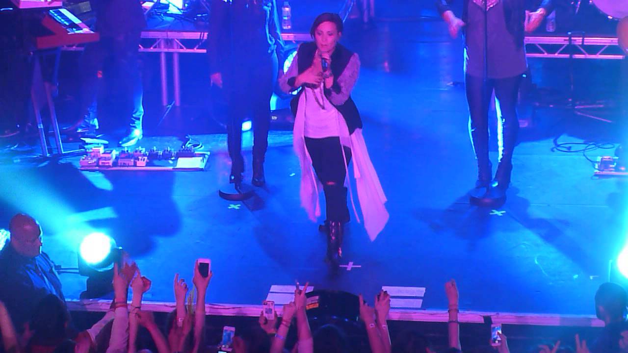 Demi Lovato - Neon Lights [Koko, London]