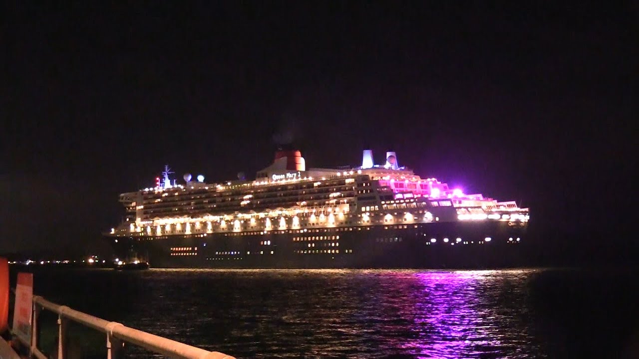 QUEEN MARY 2 DEPARTURE FROM SOUTHAMPTON TO NEW YORK & NEW YEARS CRUISE TO CARIBBEAN 15/12/25