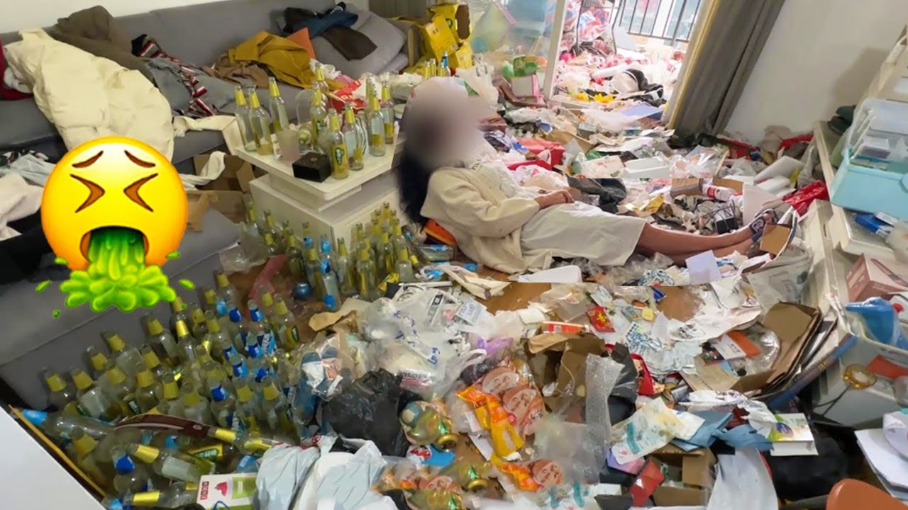 😱THE HOME OF A 30-Year-Old WOMAN, Bipolar Disorder Makes Her DESTROY Everything