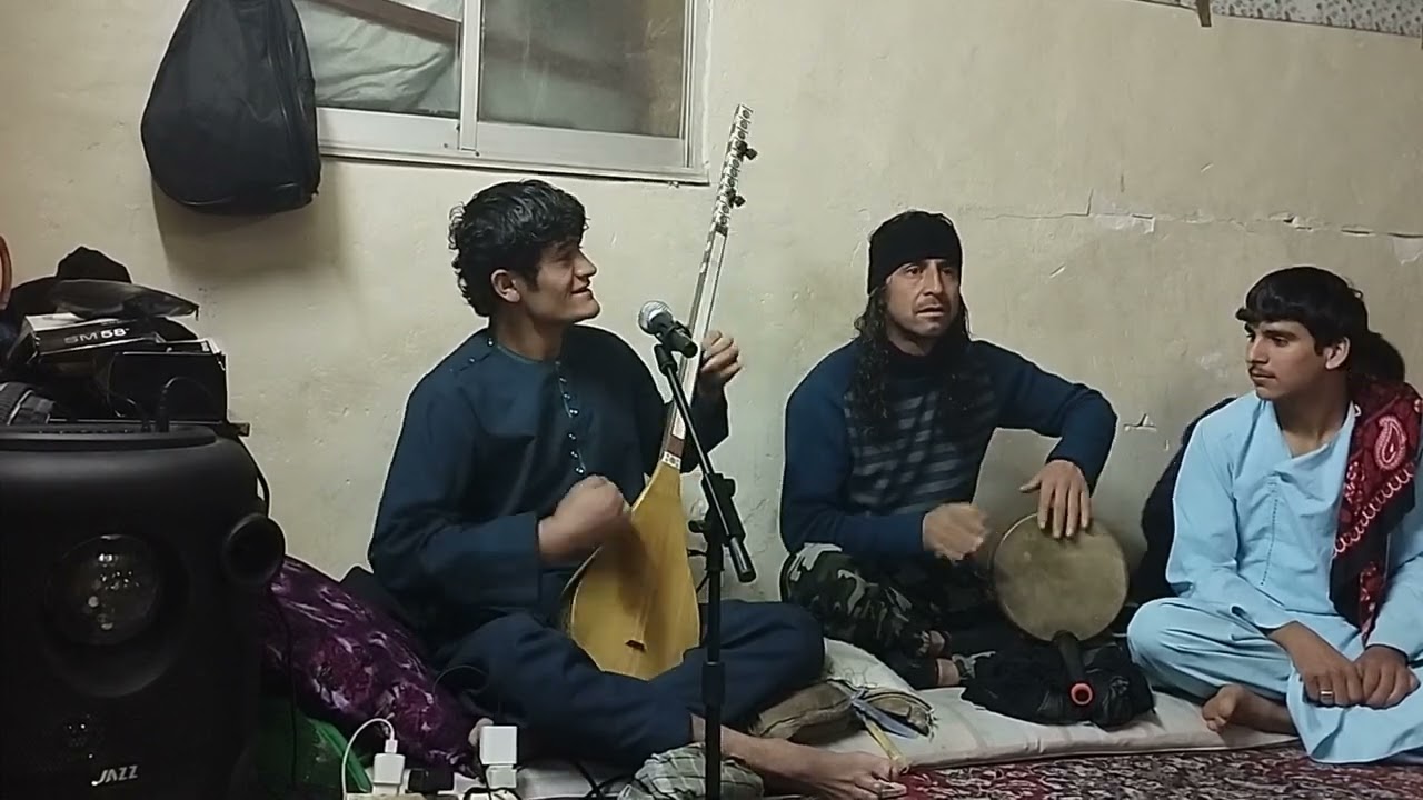 یک ویدیوی مست فیض الله فریادی صاحب بغلانی و جلگه دمبوره