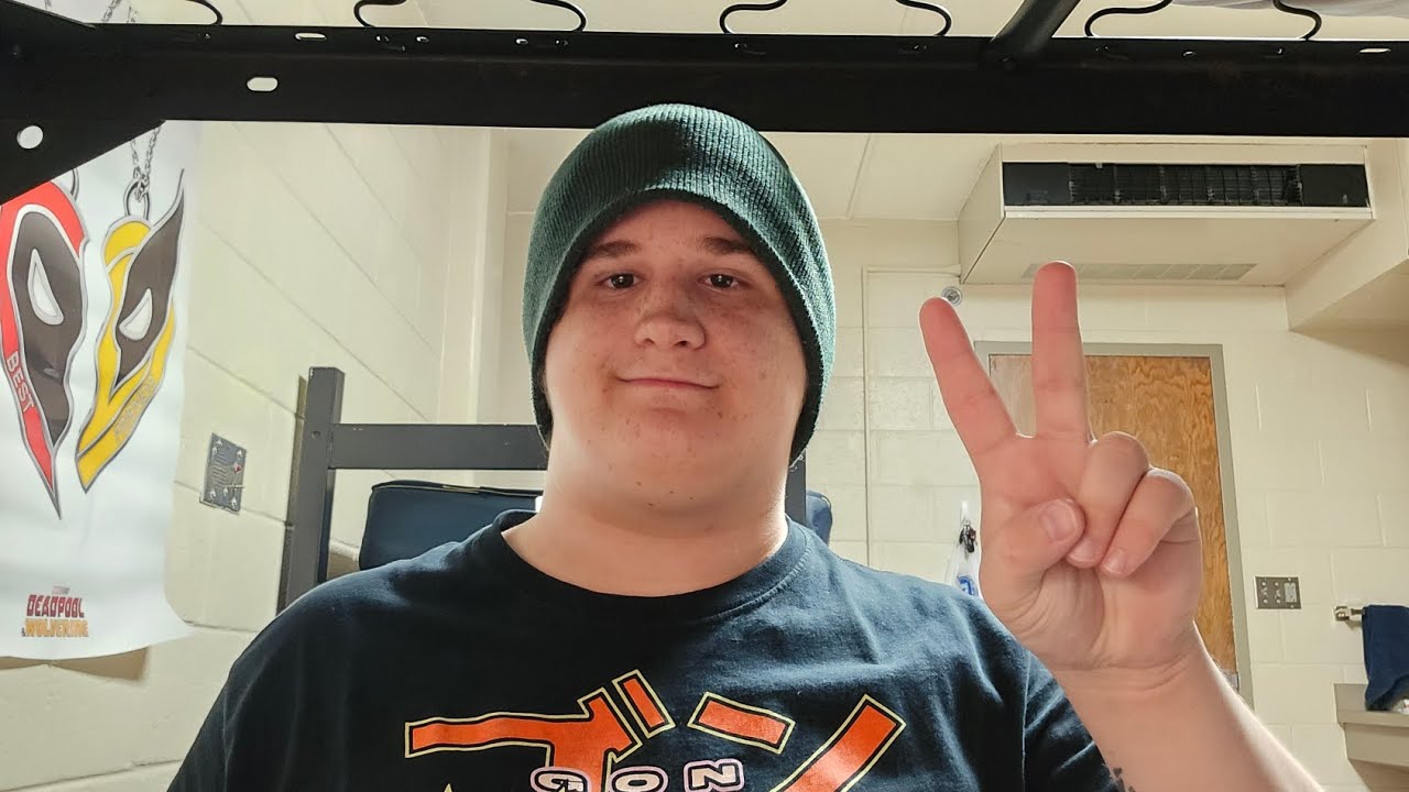 Vlog 192. Chill, rainy day, sketches, new Morrowind character, and more 