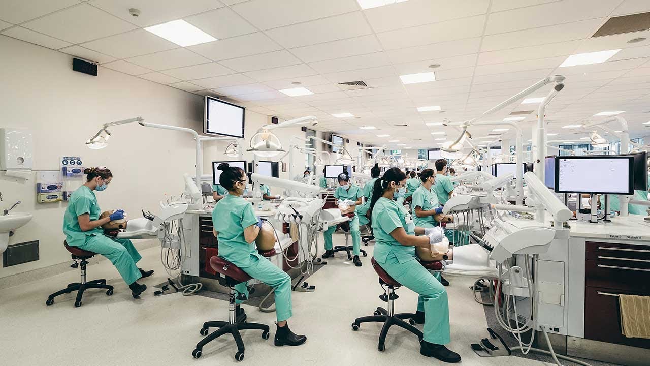 Virtual 360 tour of JCU Dentistry