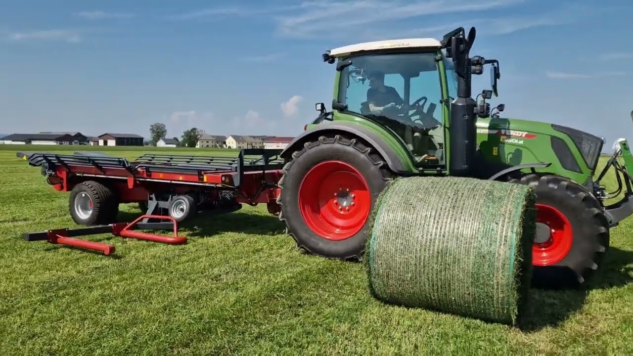 Selbstgebauter Ballensammelwagen