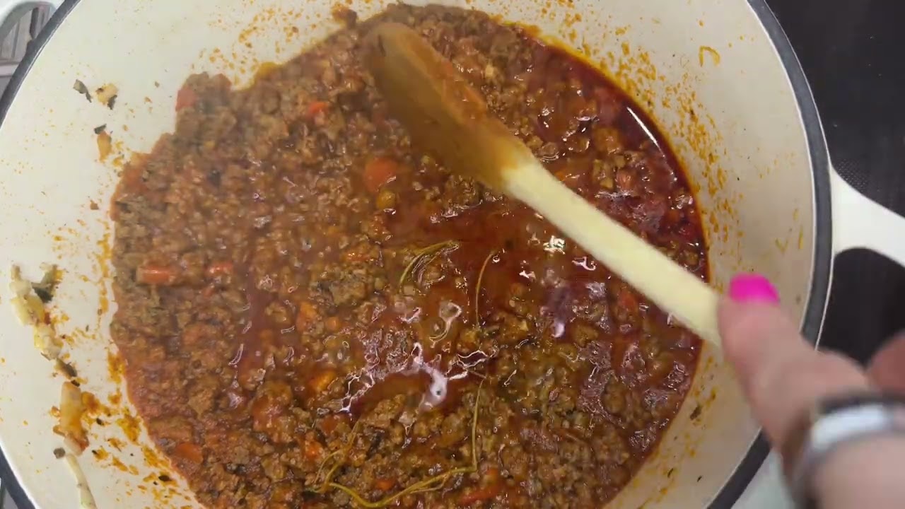 food HAPPY-episode 4-Half Baked Harvests Red Pepper Bolognese