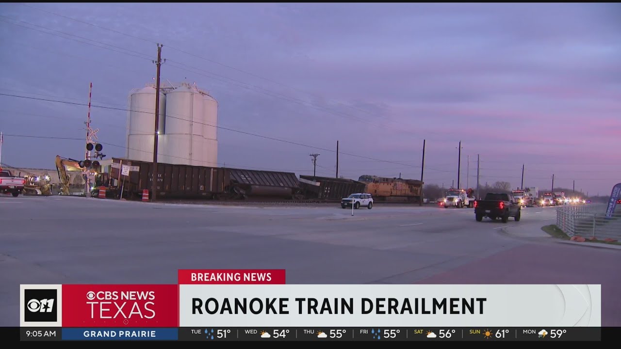 Cleanup begins after train derails in Roanoke