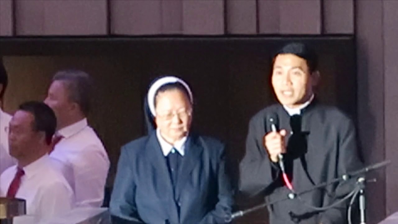 Videoclip Ca Doan Chinh Toa va Westminster trong Dem Thanh Nhac